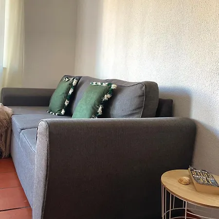 Apartamento Bem Localizado *